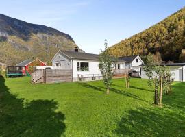Fint hus i Flåm, khách sạn ở Aurland