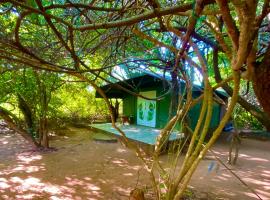 Podi Hoona Luxury Bush Camp, hotel en Parque nacional Yala