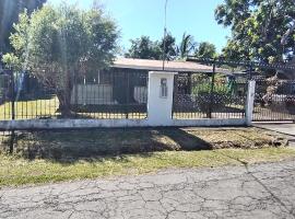 Tu casa lejos de tu casa, cottage in David