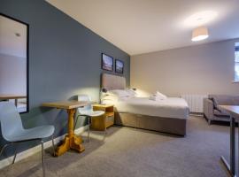Station Lodge - FREE off-site Health Club access with Pool, Sauna, Steam Room & Gym, hotel em Windermere