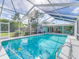 Sunny Stuart Vacation Rental with Lanai and Pool!, cottage in Stuart