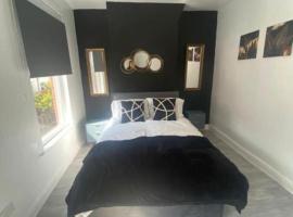 Perfect for Contractors' Accommodation, casa de férias em Seacombe