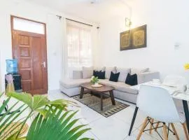 Amani Hse 2 bedroom Near Beach, Mombasa Casey apartment