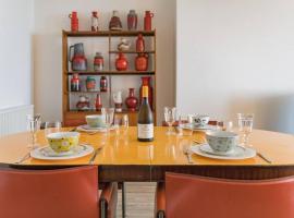 Sea View Apartment, hotel a Folkestone