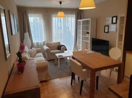 APARTAMENT KLONOWA 3 POKOJE