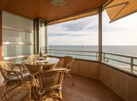 Spacious Apartment with Sea View Terrace in Calafell