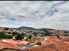 POUSADA MALU, guest house in Bragança Paulista