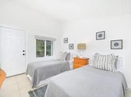 San Clemente Bungalow with jacuzzi Close to the Beach