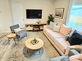 New house ready for you, hôtel à Garden City