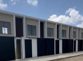 LINDOS LOFTS PRÓXIMO AO LITORAL SUL, מלון בפרנמירים