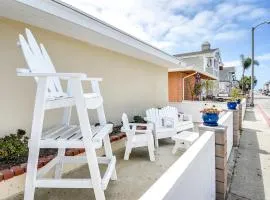 5 Bedroom 4 Bath Duplex with Parking on 46th St!