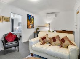 No.8 - One bedroom retreat in central Bendigo, budget hotel sa Bendigo