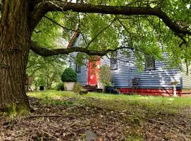 Blue Gum Church - Artistic Retreat