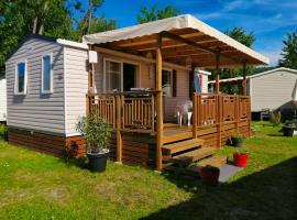 Bungalow charmant à Condrieu avec piscine partagée conviviale, μπανγκαλόου σε Condrieu