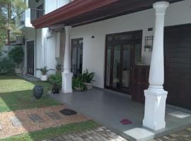 Home Stay, hotel i Panadura