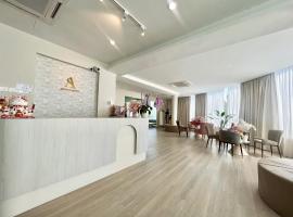 Asimmy Hotel, hotel con parcheggio a Kampong Gurun