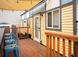 Sunshine Tiny Home Near Downtown SLO、サンルイス・オビスポのタイニーハウス