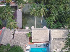 Luang Prabang Villa Oasis: Hondarribia şehrinde bir otel