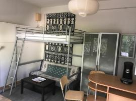 Studio spacieux à Sèvres: Sevr'de bir otel