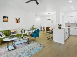 TWO Glendale CozySuites with Pool & Jacuzzi 02&09