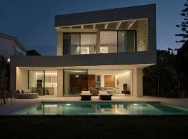 Magnificent Zakynthos Luxury Villa | 3 Bedrooms | Villa Ossus | Private Heated Infinity-edge Pool with Hydromassage | Tsilivi