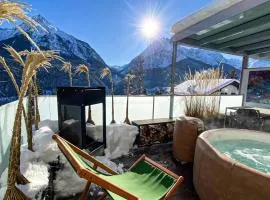 Ferienwohnung Chasa Splerin mit Whirlpool auf Terrasse