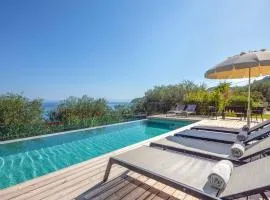 Villa Apanemia Mare