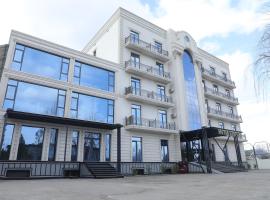 STATUS HOTEL、カルシのホテル