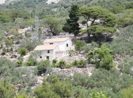 Holiday home Sweet Shelter with jacuzzi, hotel v mestu Živogošće