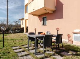 Arezzo Equestrian Centre-Apt W/ Private Parking!, hotel com estacionamento em Battifolle