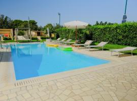 Bungalow Felicità 2 With Pool - Happy Rentals, khách sạn có chỗ đậu xe ở San Cassiano