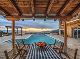 Villa Daphne Private Pool & Amazing View, vacation home in Dhamiá