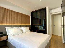 BlueMotion - CruiseHub 1B, hotel in Piraeus
