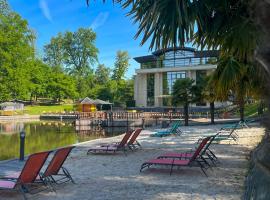 Le Forges Hotel, hotell i Forges-les-Eaux