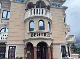 Beatrix Lux Hotel, hotel di Budva