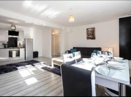 Apartment 4 - 2 bed sleep 4, Prenton、バーケンヘッドのホテル