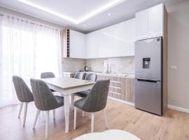 Renovated Condo close to town center and the beach, hotel v destinaci Vlorë