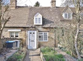Remarkable 1-Bed Cotswolds Cottage in Finstock, holiday home in Chipping Norton