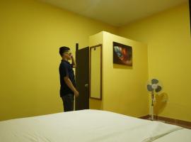 Casa habitacion, 4 dormitorios, Hotel in Tarapoto