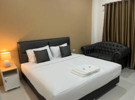 The P2 Hotel, hotell i Mae Sot