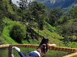 Caba&ntilde;a Canto de las Aguas Ca&ntilde;&oacute;n del Combeima, &sigma;&alpha;&lambda;έ &sigma;&epsilon; Ibagu&eacute;