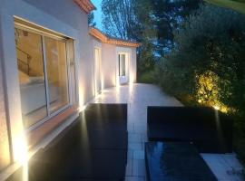 Le Loft de la garrigue, hotel a Cadolive