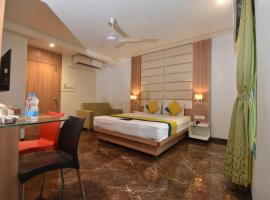 Royal Oak Hotel, отель типа «постель и завтрак» в городе Нави-Мумбаи