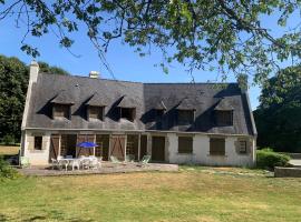 Maison familiale pour des vacances nature en bord de mer à Bénodet, отель в городе Clohars-Fouesnant