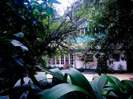 Surrey Bird Sanctuary & Holiday Resort, Hotel in Welimada