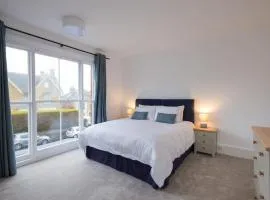 Stylish 4 bedroom Cowes house