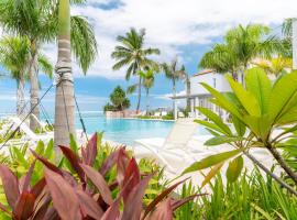 Tropical paradise luxury، فندق مع موقف سيارات في Paea