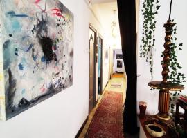 ArtStudio Double, gazdă/cameră de închiriat din Manresa