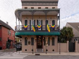 French Quarter Suites Hotel, hotel en Treme, Nueva Orleans
