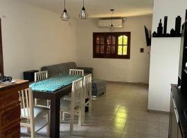 Cómodo departamento en Colón (B) con parrilla, hotel a Colón